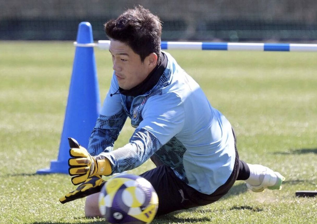 公式：川崎フロンターレのゴールキーパー、鄭成容は契約満了となり、今シーズン限りでチームを退団する予定