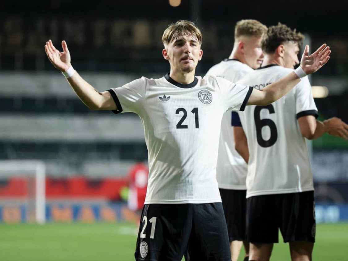 ドイツ代表のU21デビュー戦がダブルリングを完成させた、カール：完璧だ！私はサッカーをすることだけに集中しており、ソーシャルメディアは読みません
