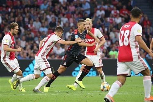 エメン対アヤックスの過去の試合結果