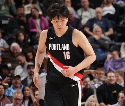 Zeng Lingxu: トレイルブレイザーズのこれら 5 人の選手の効果は非常に優れており、ヤン・ハンセンがクリンゲンにさえ到達できないことは言うまでもありません。