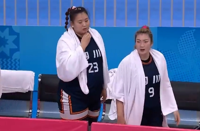 衰退戦！李夢はシュート6本中1本で2得点、1リバウンド、3アシストを記録した。